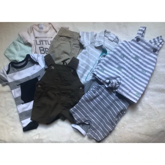 Starting Out & Burt’s Bees Baby newborn clothes - Picture 1 of 13